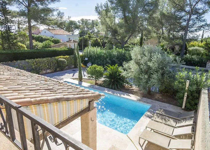 Vila Maison Esterel In Saint-raphael *